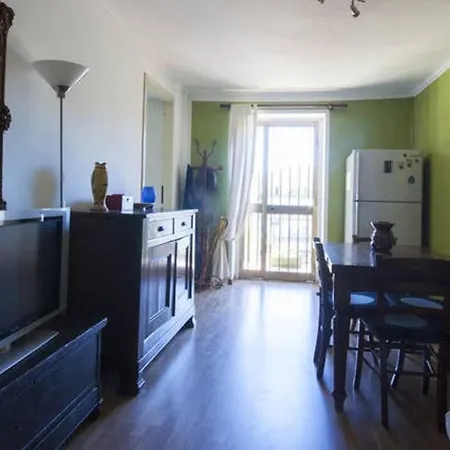 Apartment With 2 Bedrooms In Torino With Wonderful Mountain View Balcony And Wifi 92 Km From The Slopes Apartamento